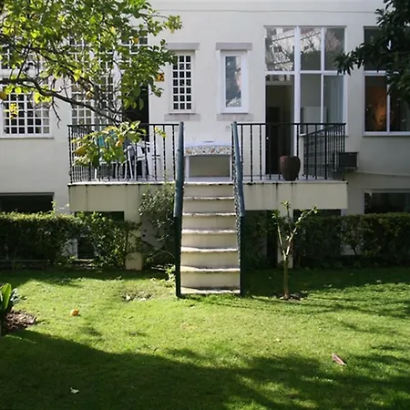 Sparkling 4 Bedroom Apartment In Lisbon Lägenhet *
